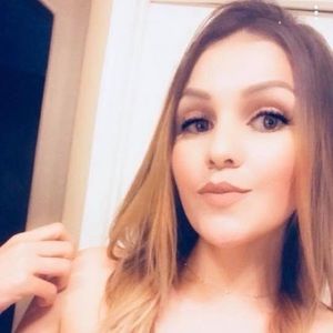 Meet your Posher, Adriana